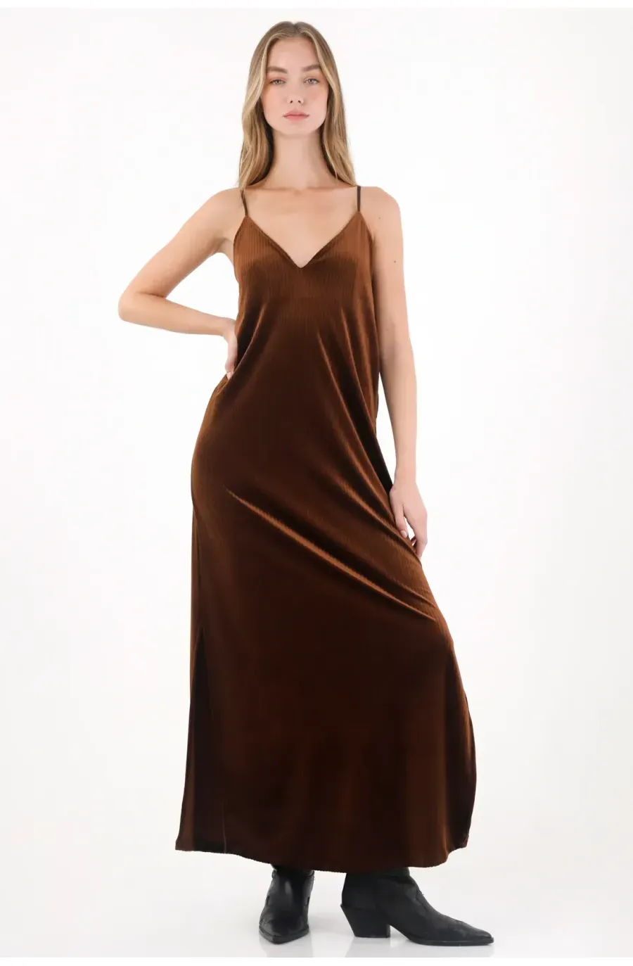 Vestido largo de textura suave café para mujer