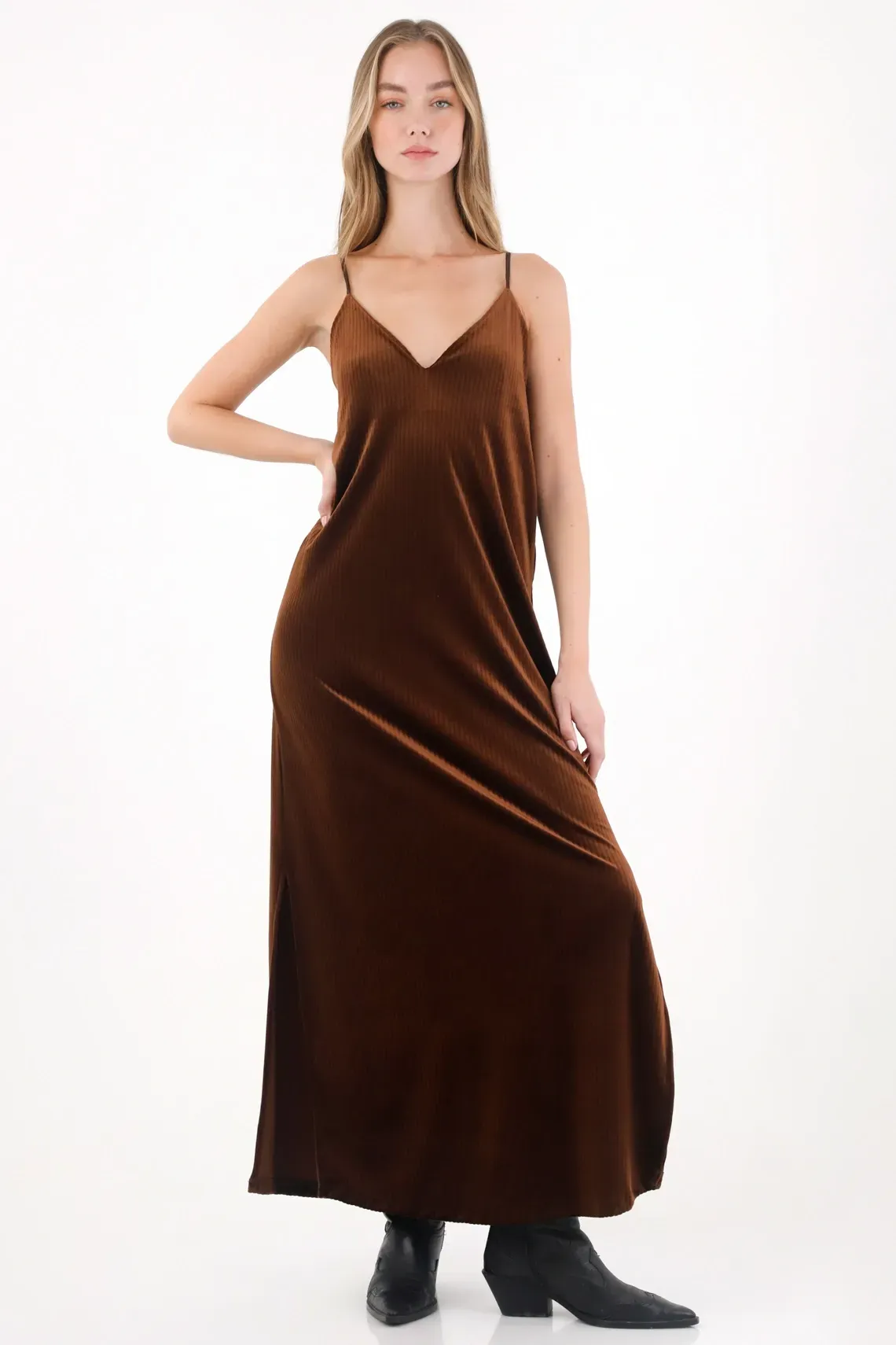 Vestido largo de textura suave café para mujer