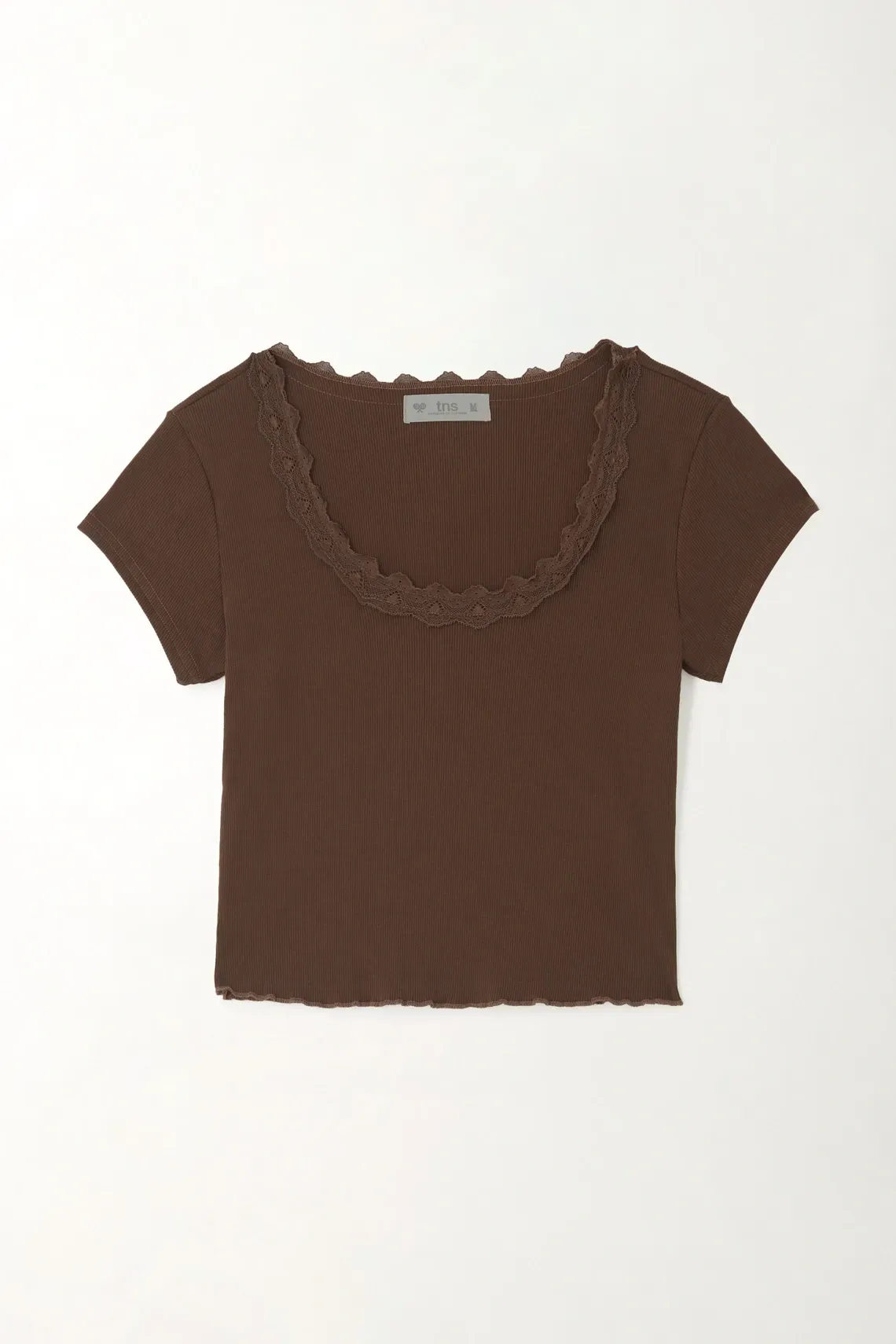 Camiseta con encaje café para mujer