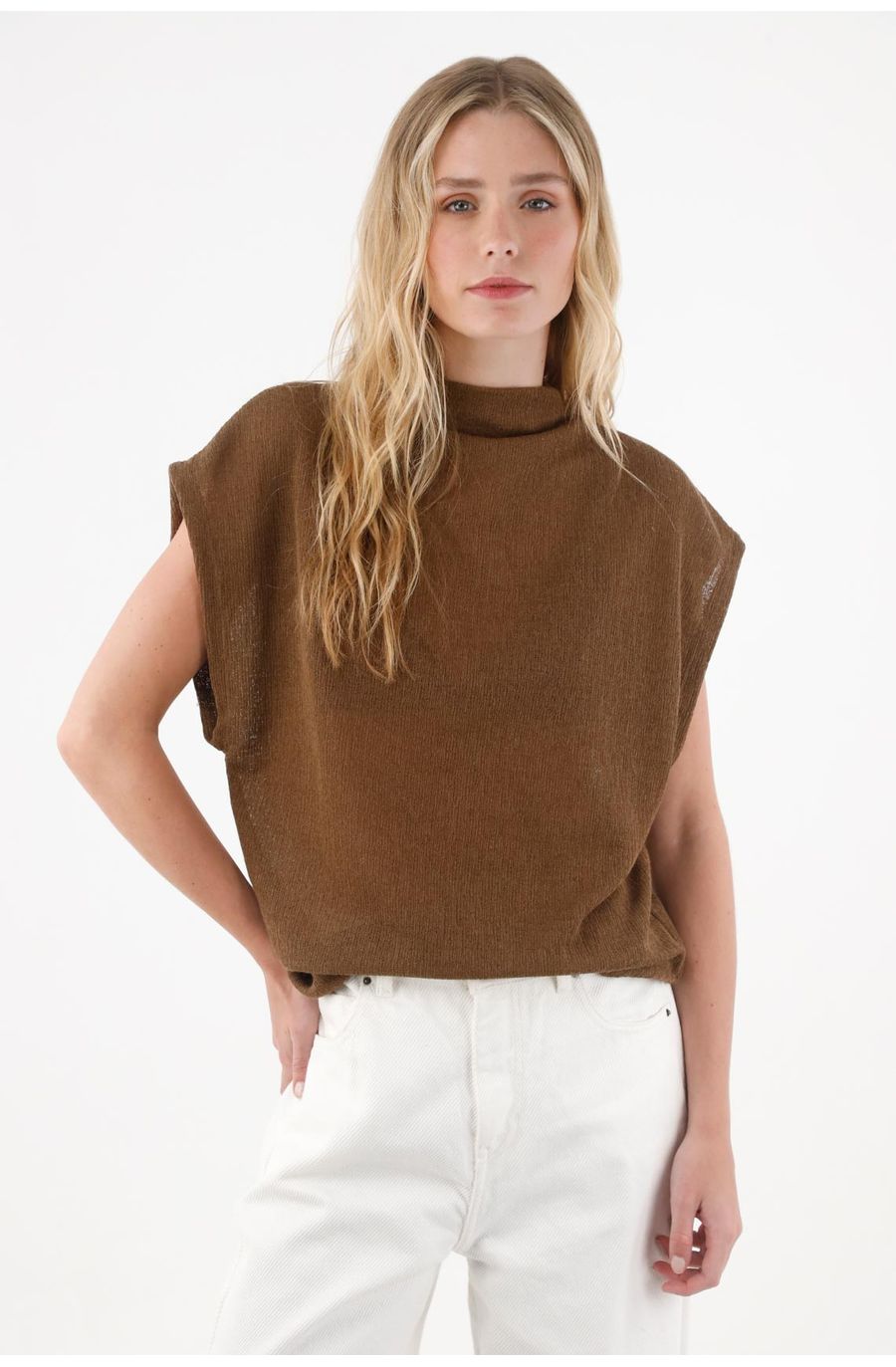 Camiseta Oversize de cuello alto para mujer