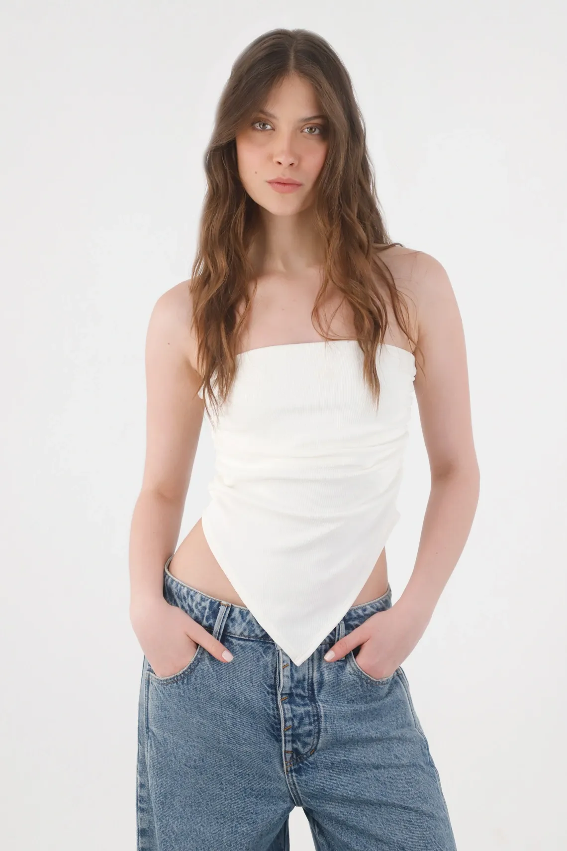 Top sin tirantes mujer poliéster blanco ajustado con bajo pico