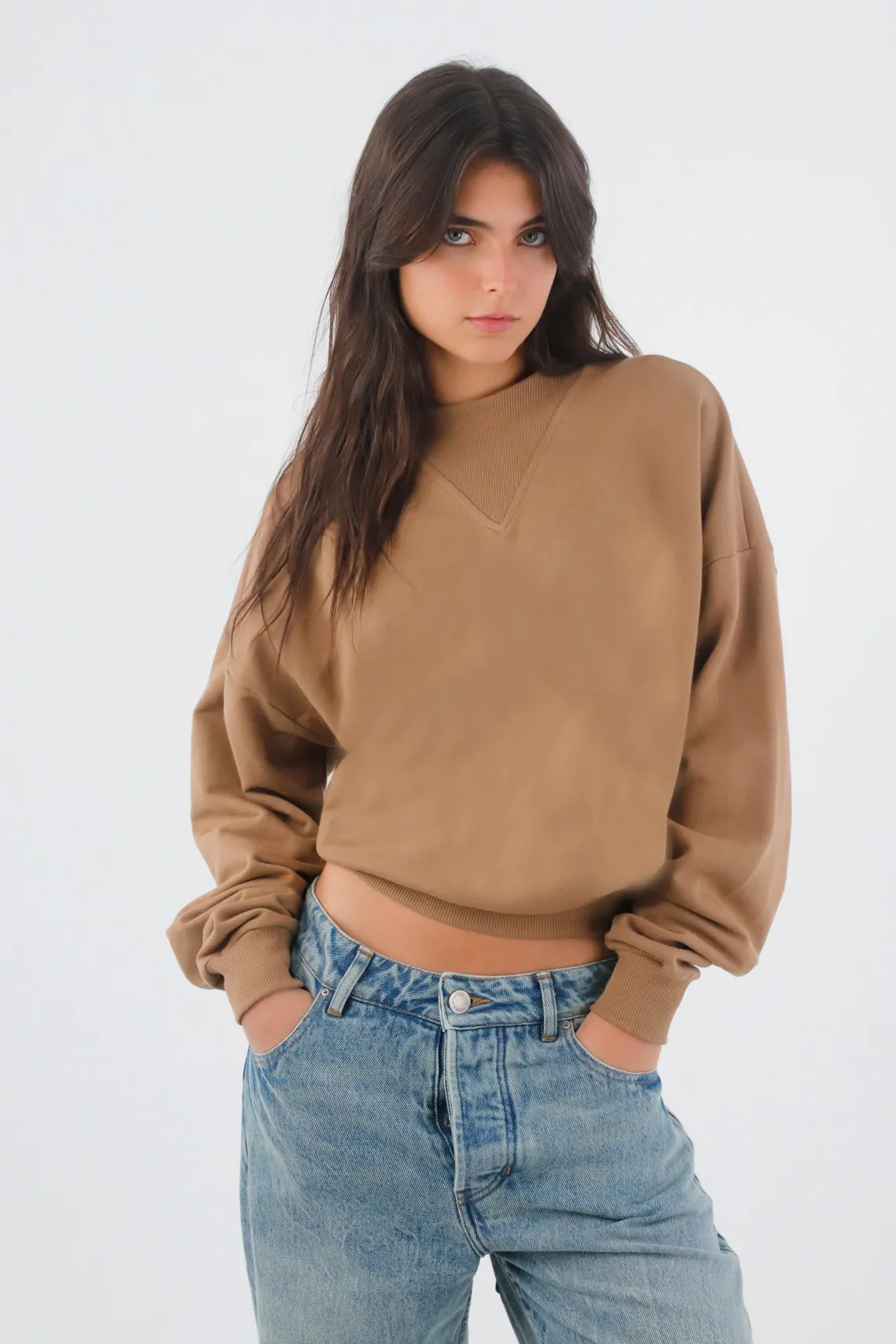 Buzo para mujer algodón camel fit relajado con triángulo acanalado