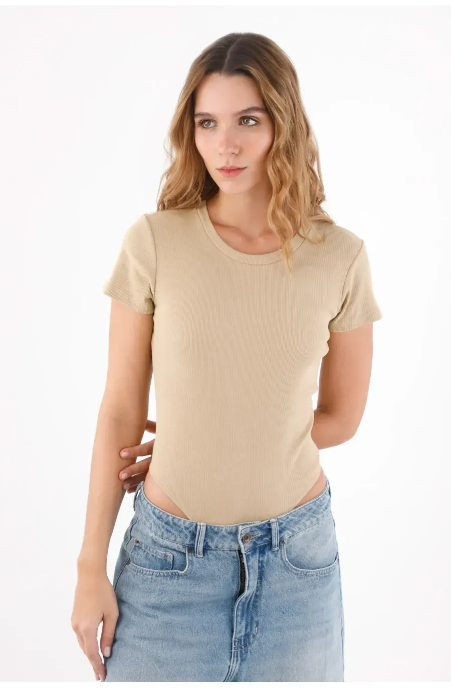 Body camiseta para mujer en algodón beige fit ceñido acanalado