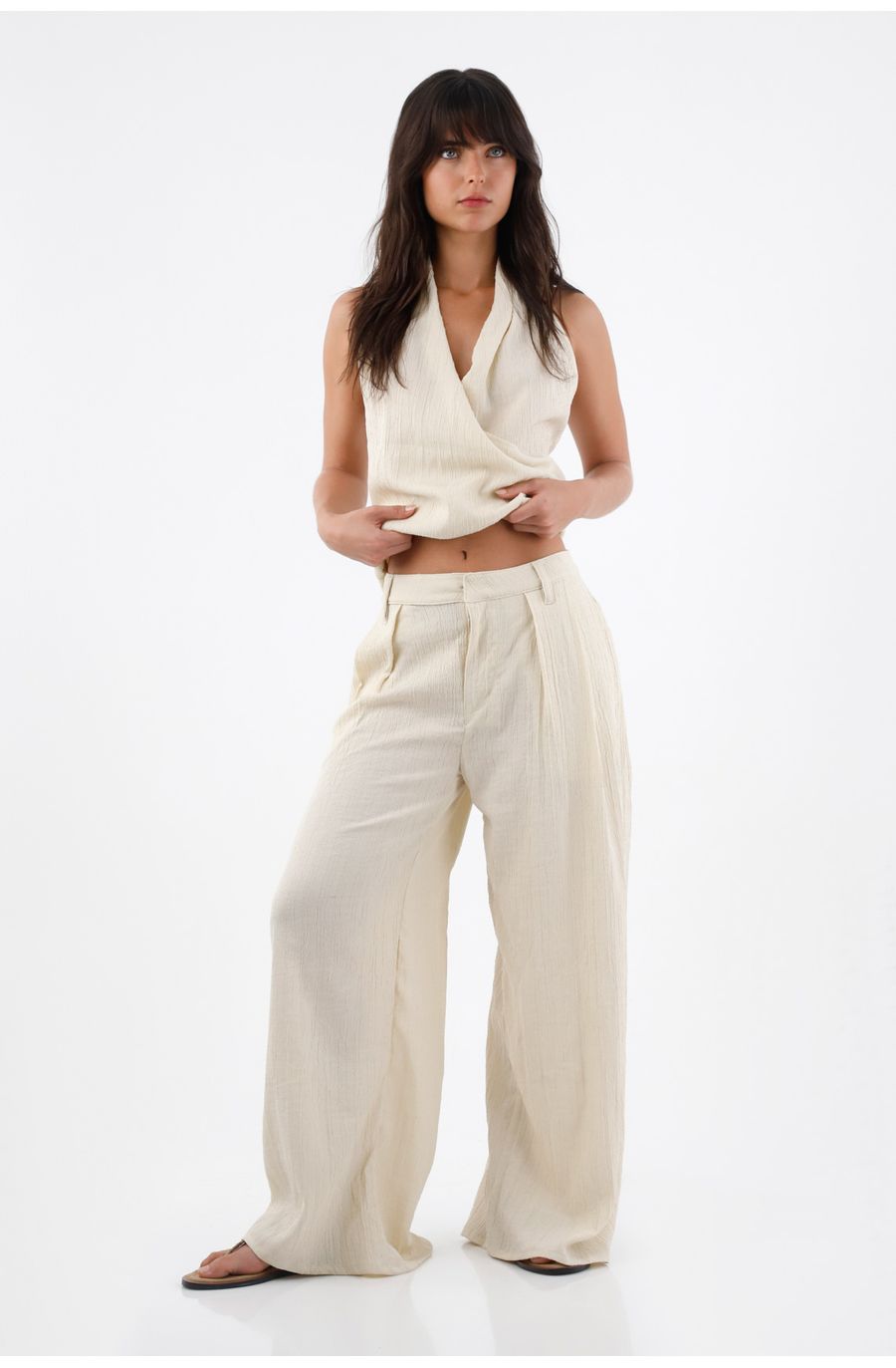 Pantalón para mujer de poliéster beige wide leg con textura arrugada