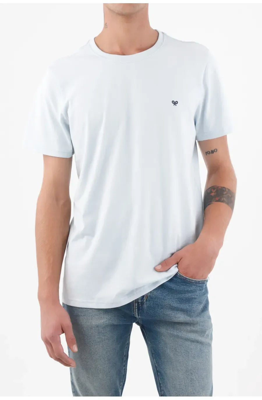 Camiseta para hombre de algodón azul claro fit regular con mini logo al pecho