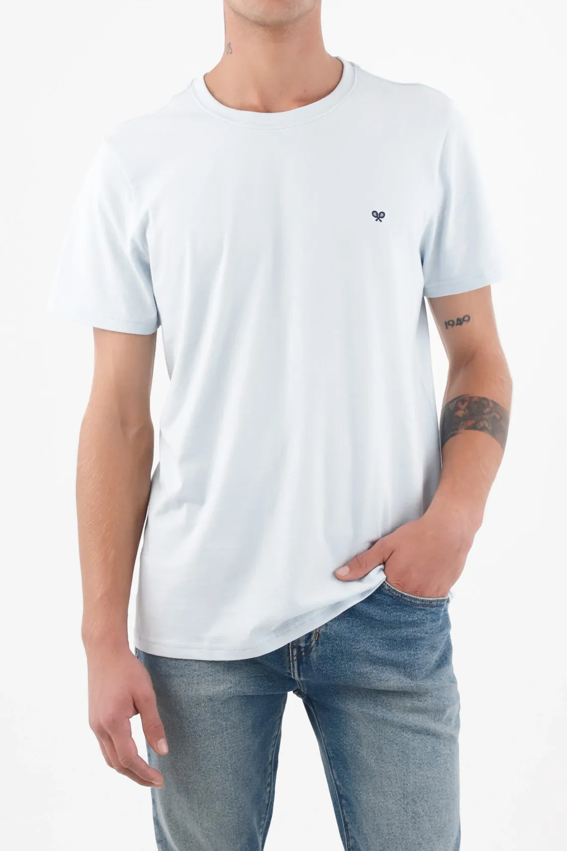Camiseta para hombre de algodón azul claro fit regular con mini logo al pecho