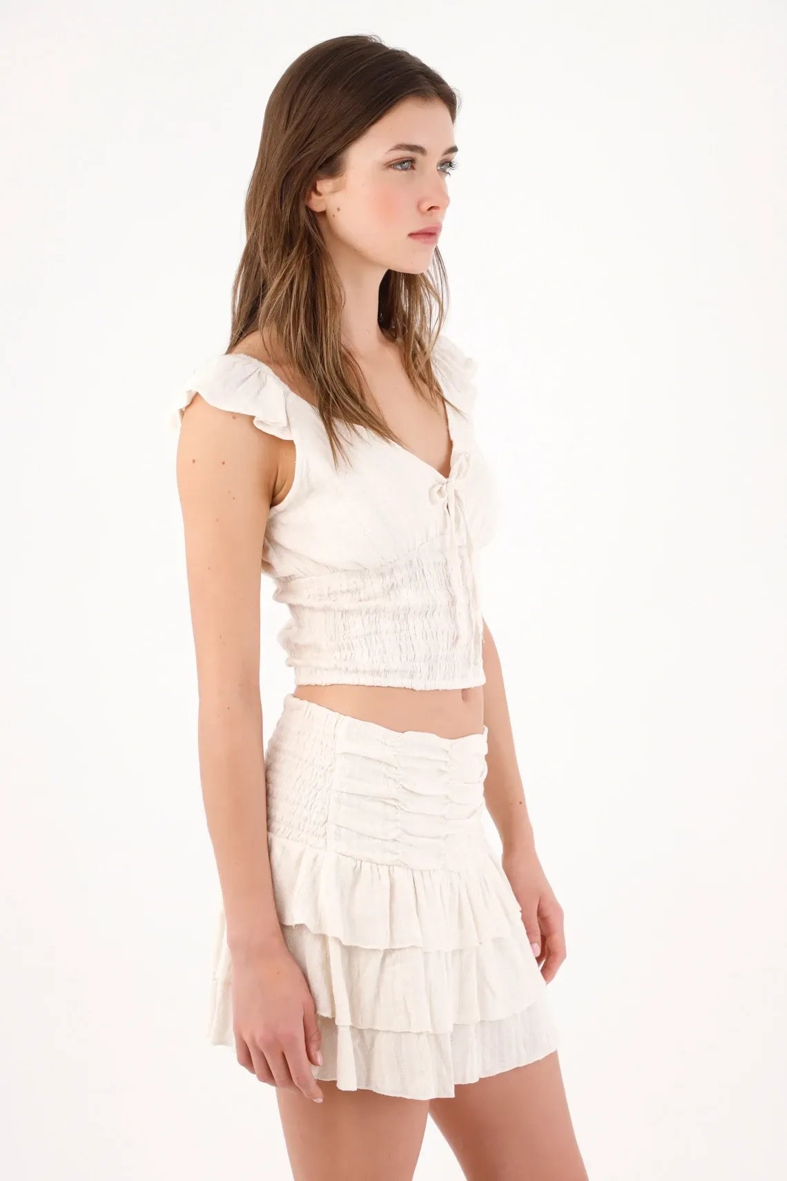 Falda corta de cintura alta con cintura fruncida en algodón crudo para mujer