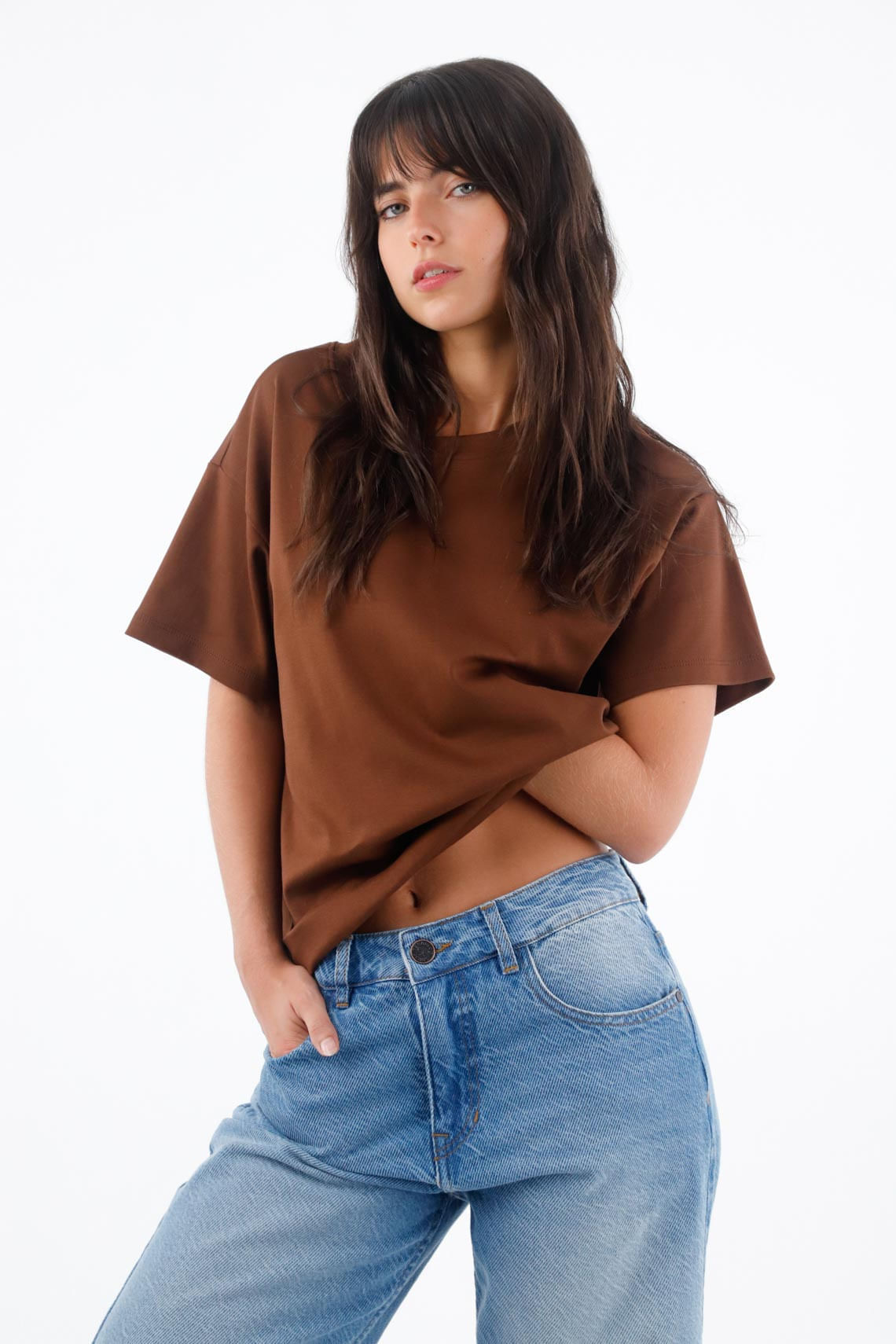 Camiseta para mujer de algodón café fit relajado con mangas amplias