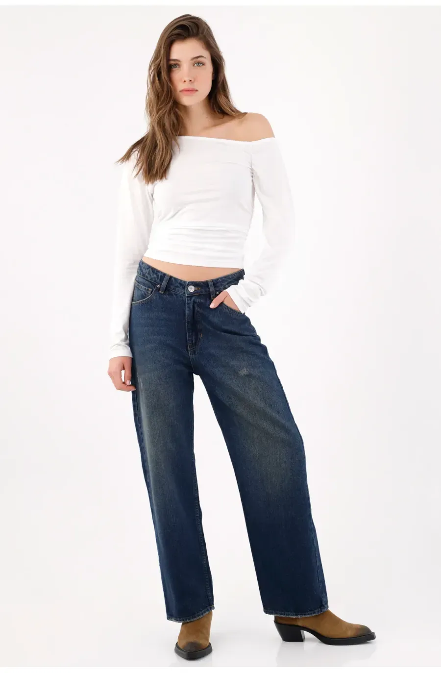 Jeans recto con pretina clásica en denim de algodón azul para mujer