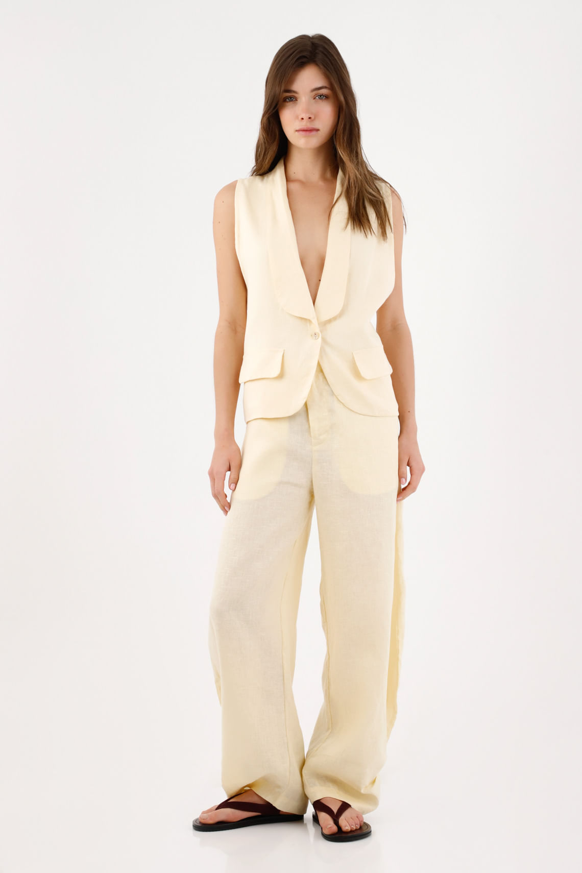 Chaleco fit relajado con solapa amplia en lino beige para mujer