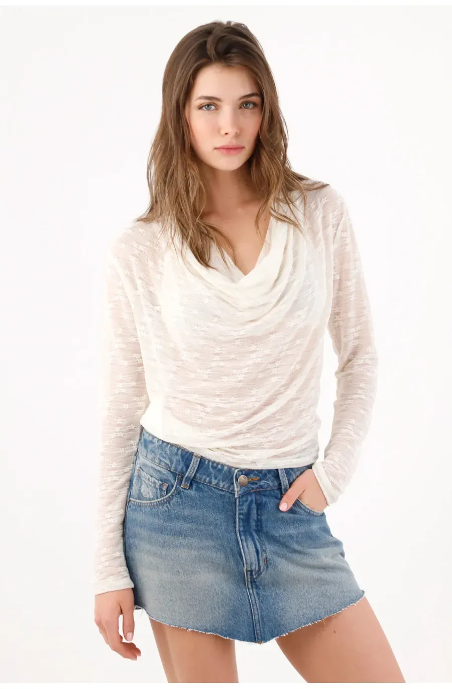 Camiseta fit relajado con cuello drapeado en poliamida blanco para mujer
