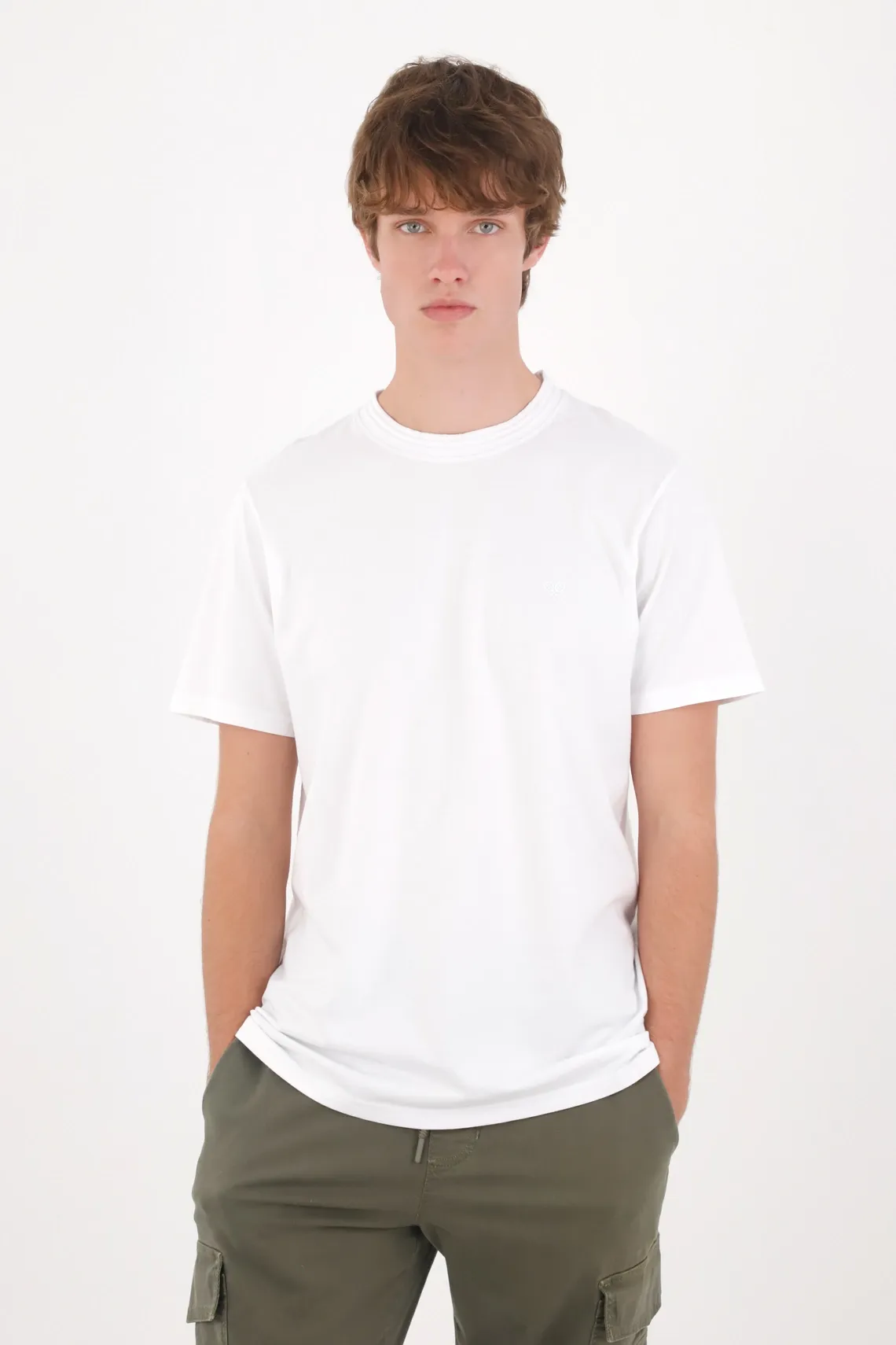 Camiseta fit relajado con logo tonal en algodón blanco para hombre