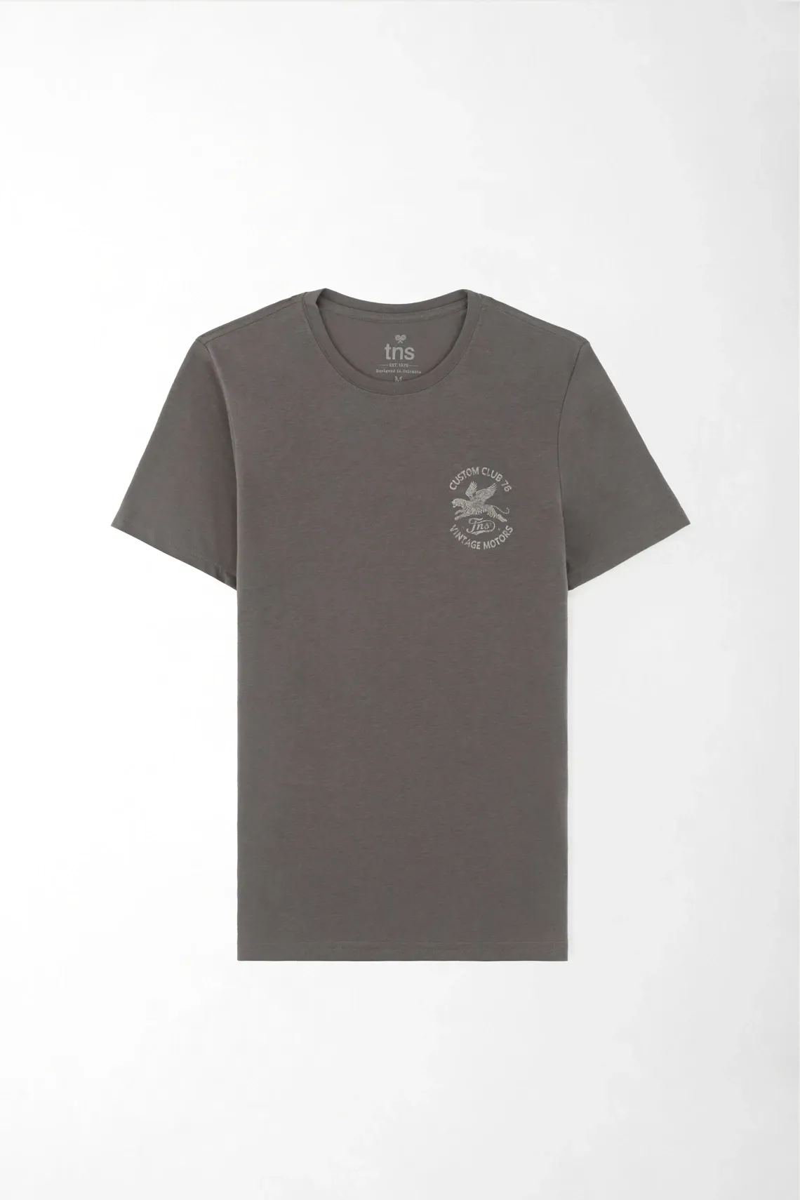 Camiseta gráfica fit clásico con insignia vintage en algodón gris para hombre