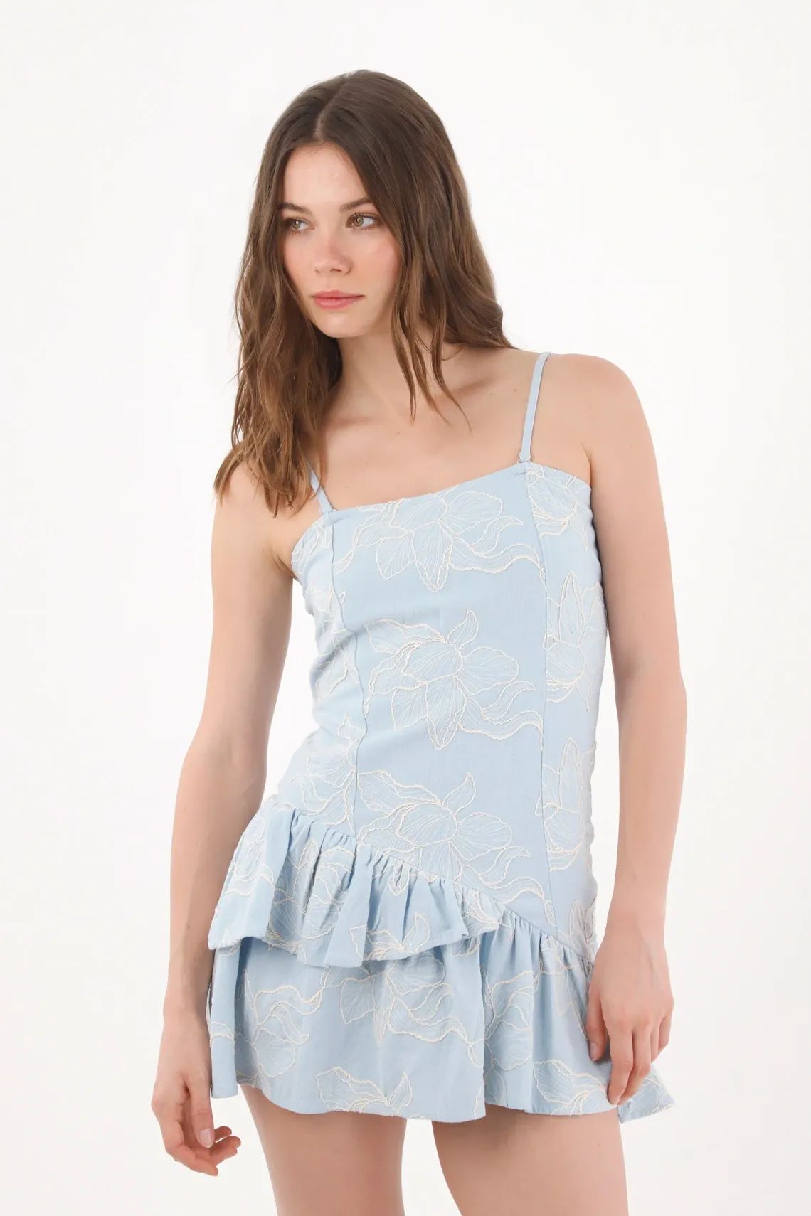 Vestido entallado con volante asimétrico en lino azul para mujer