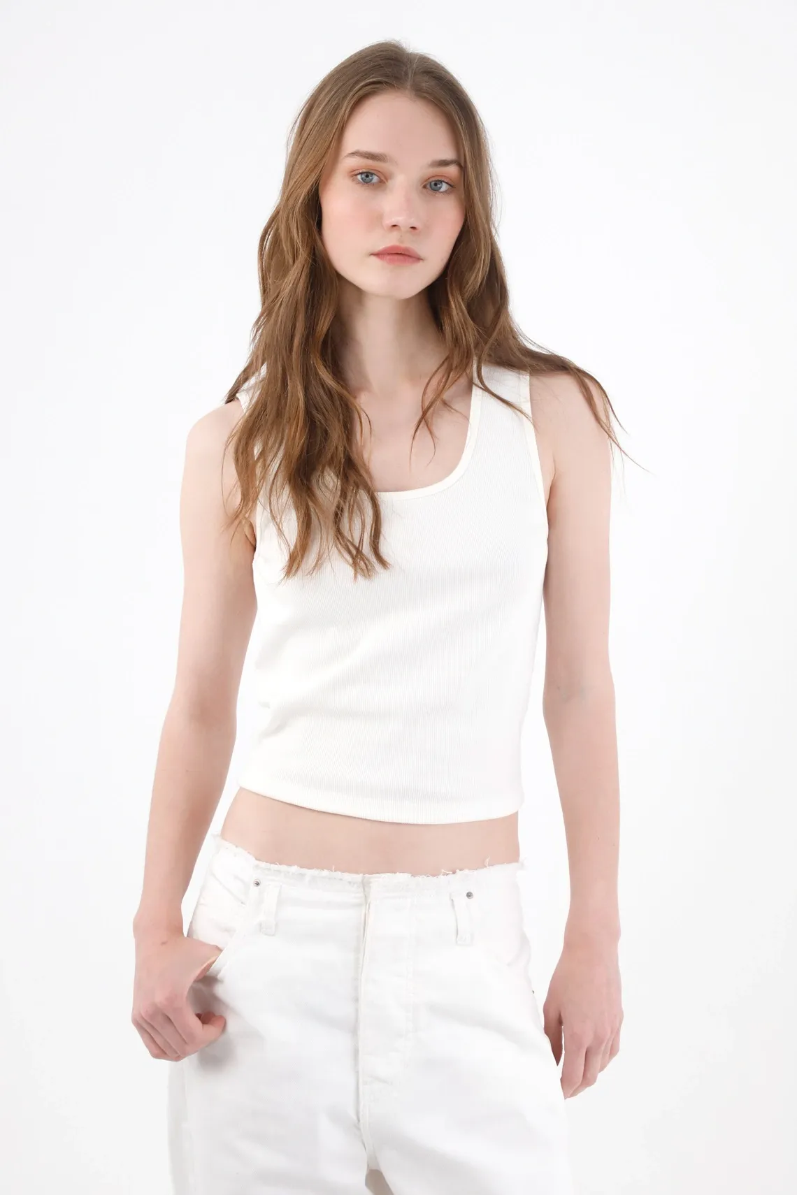 Camiseta de tirantes slim con canalé en algodón blanco para mujer