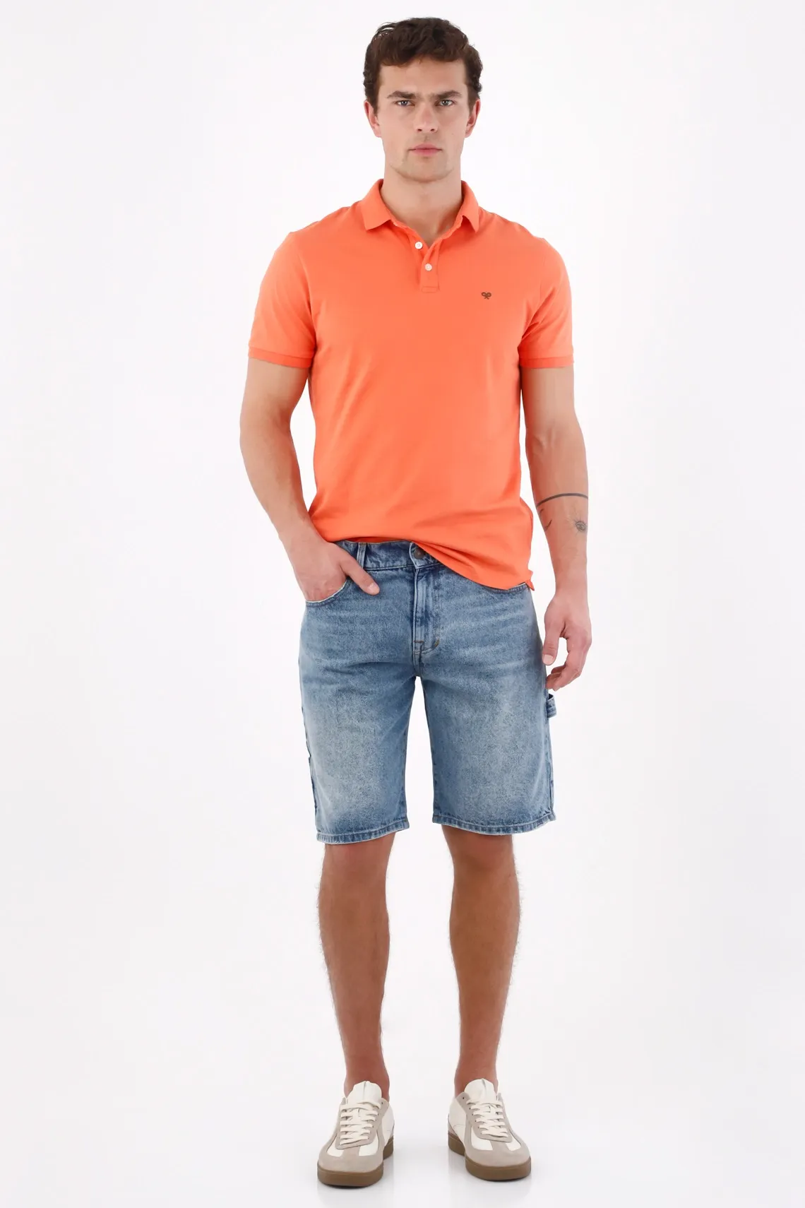 Bermuda regular fit con bolsillo cargo lateral de algodón azul denim claro para hombre
