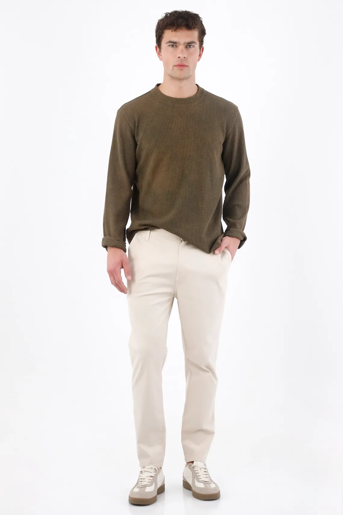 Pantalón chino regular fit con frente plano en algodón beige para hombre