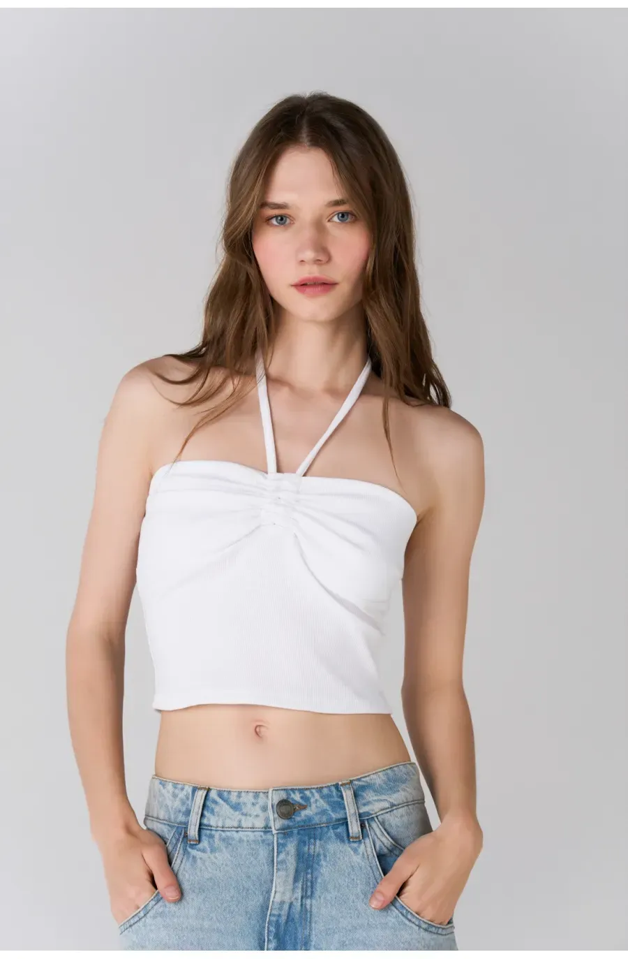 Tshirt halter ceñida con frunce central en algodón blanco para mujer