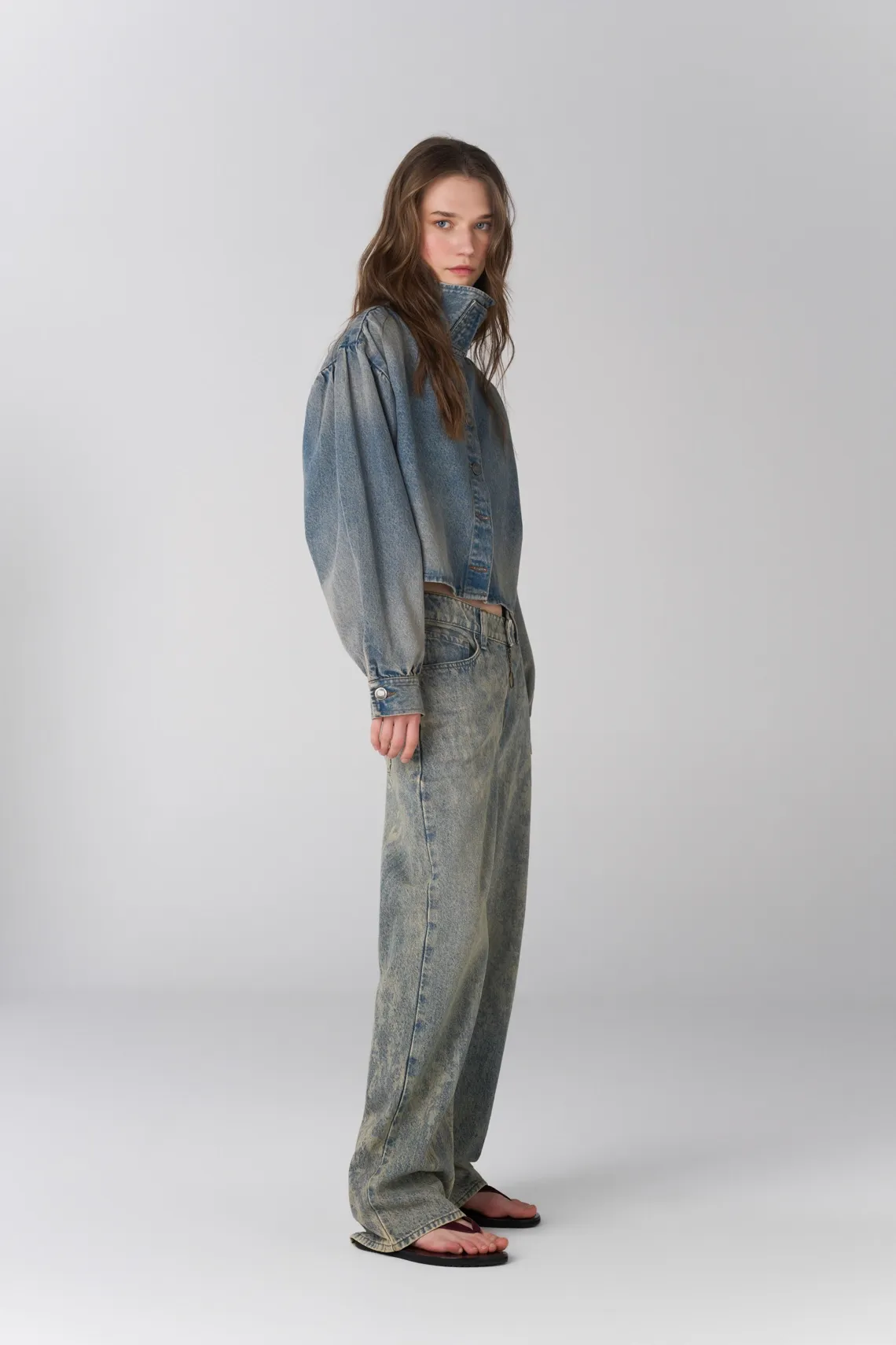 Jean recto con efecto desgastado en denim para mujer